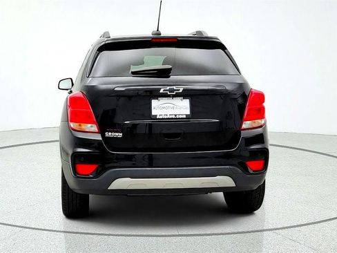 Used 2019 Chevrolet Trax LT w/ Redline Edition AWD/4WD image 6