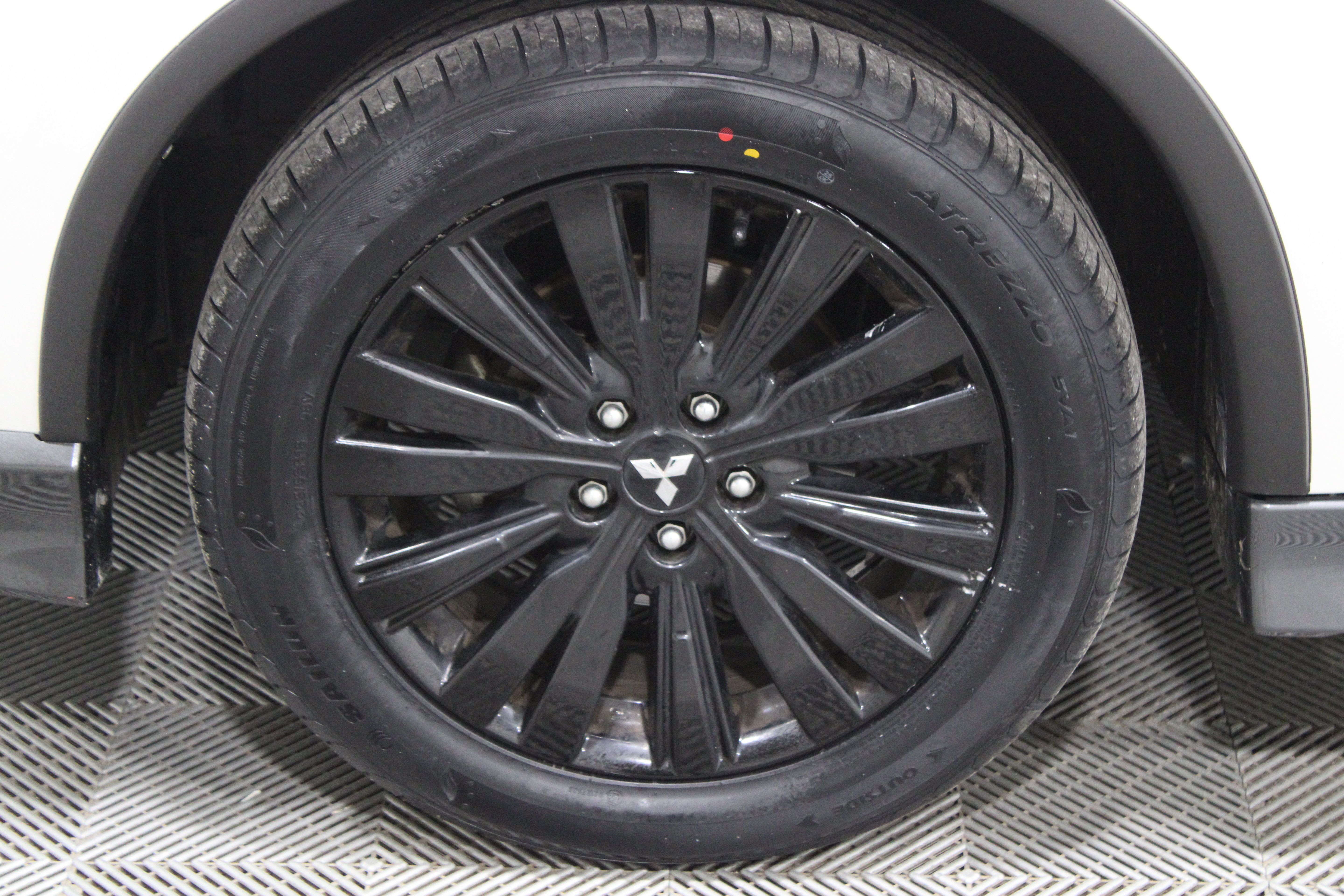 Used 2020 Mitsubishi Outlander SE FWD image 9