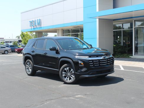 New 2027 Chevrolet Equinox LT w/ Safety and Technology Package AWD/4WD image 2