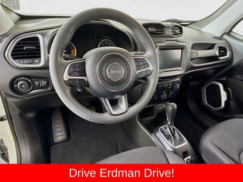 Used 2021 Jeep Renegade Latitude FWD image 7