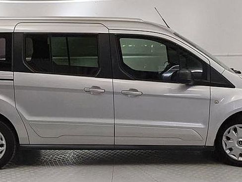 Certified 2018 Ford Transit Connect XLT image 2