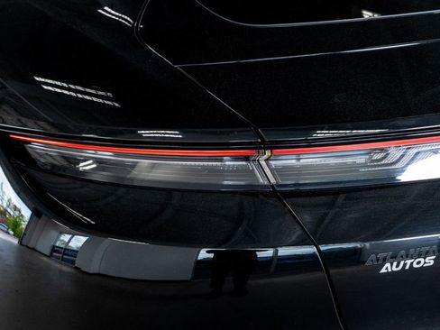 Used 2023 Porsche Taycan w/ Premium Package image 23