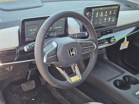 New 2026 Honda Prologue Touring image 2