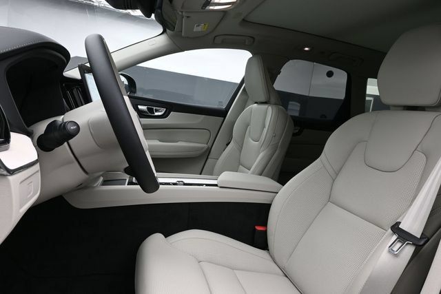 New 2026 Volvo XC60 B5 Ultra w/ Protection Package Premier AWD/4WD image 10