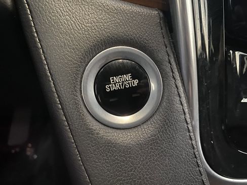 Used 2018 Cadillac Escalade Premium Luxury image 28