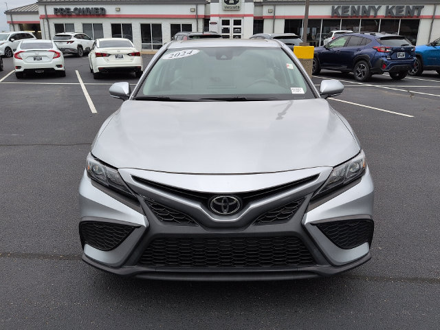 Used 2024 Toyota Camry SE w/ Convenience Package FWD image 2
