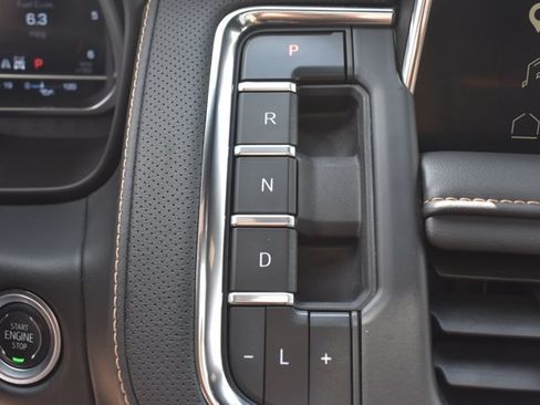 Used 2024 GMC Yukon AT4 w/ AT4 Premium Plus Package AWD/4WD image 32