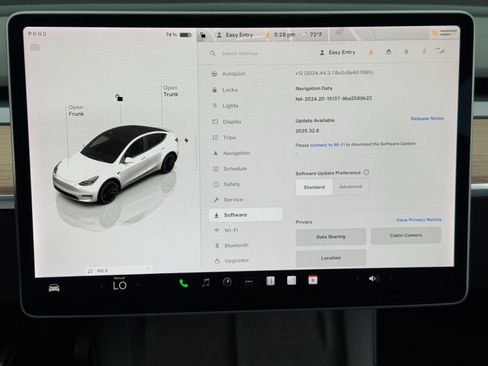 Used 2022 Tesla Model Y Performance image 30