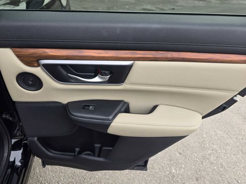 Used 2017 Honda CR-V Touring image 13