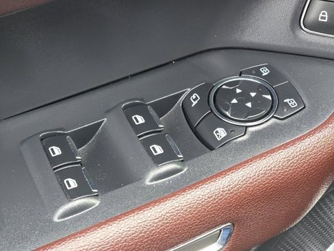 Used 2023 Ford Expedition Limited image 25