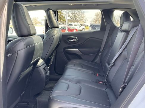 Used 2022 Jeep Cherokee Limited w/ Mopar Interior Package image 14