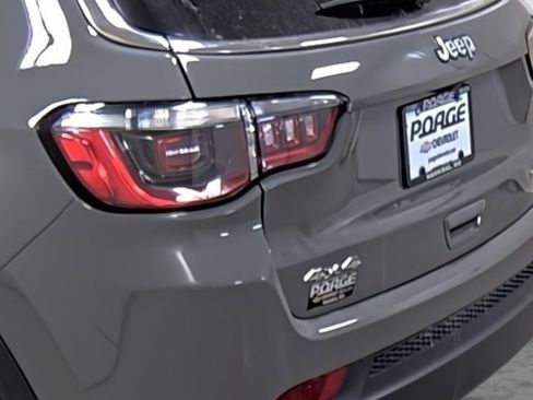 Used 2023 Jeep Compass Latitude w/ Convenience Group image 10