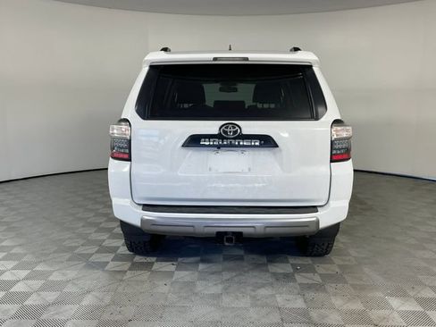 Used 2019 Toyota 4Runner TRD Off-Road Premium AWD/4WD image 17