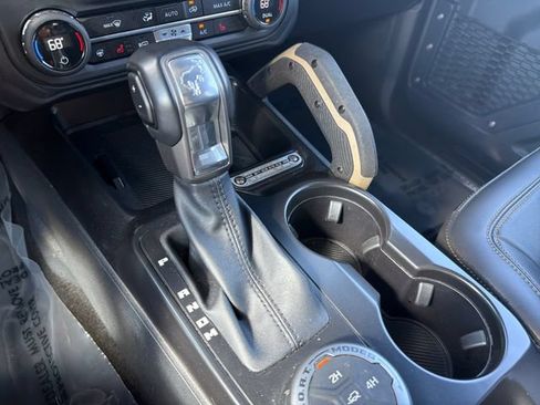 Used 2025 Ford Bronco Badlands AWD/4WD image 24