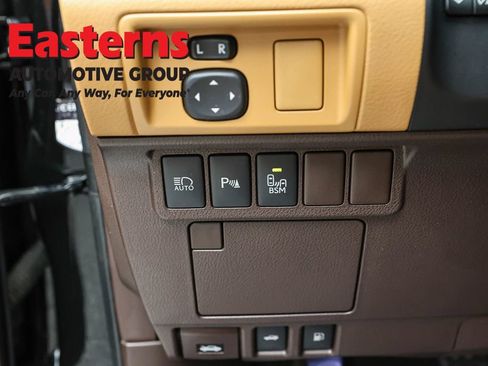 Used 2017 Lexus ES 350 w/ Navigation System Package FWD image 24