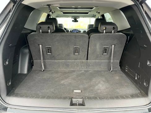 Used 2020 Chevrolet Traverse LT w/ LT Premium Package image 15