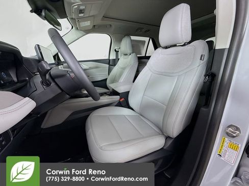 New 2025 Ford Explorer Active w/ Active Comfort Package image 23