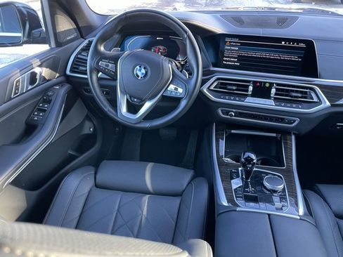 Used 2023 BMW X5 xDrive45e image 9