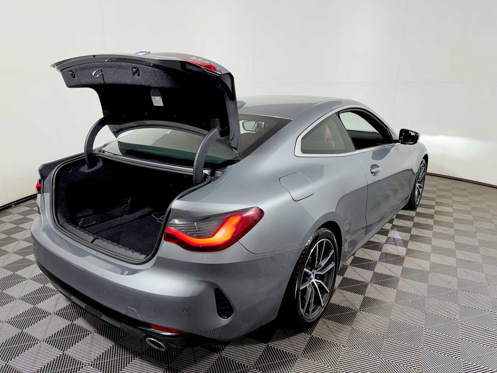 Used 2024 BMW 430i xDrive Coupe w/ Convenience Package AWD/4WD image 23