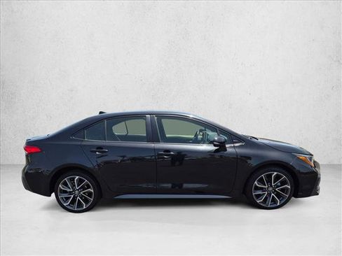 Used 2021 Toyota Corolla SE FWD image 4