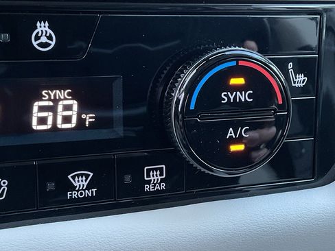 New 2026 Nissan Pathfinder SL image 42