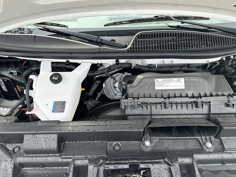 Used 2024 GMC Savana 4500 w/ Power Convenience Package image 31
