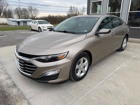 Used 2022 Chevrolet Malibu LS image 3