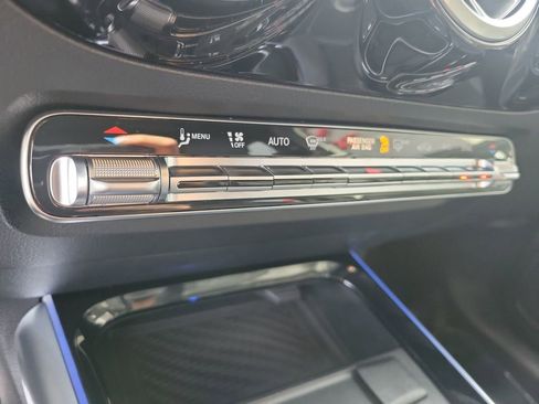 Used 2025 Mercedes-Benz GLA 250 image 19