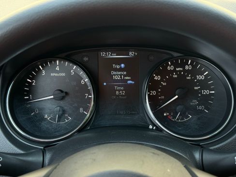 Used 2017 Nissan Rogue S AWD/4WD image 18