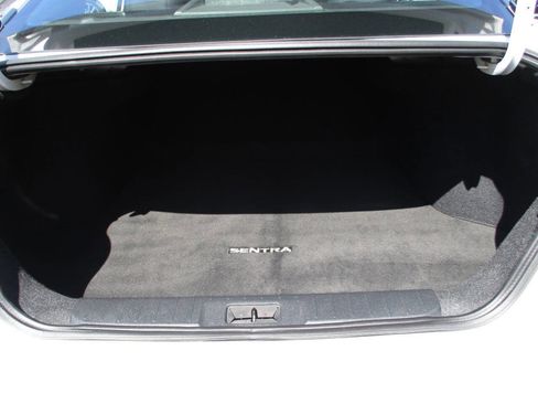 Used 2022 Nissan Sentra SV image 7