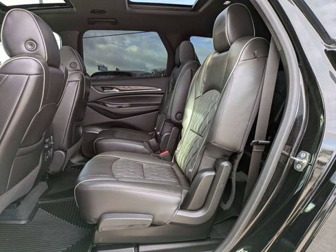 Used 2023 Buick Enclave Avenir FWD image 16