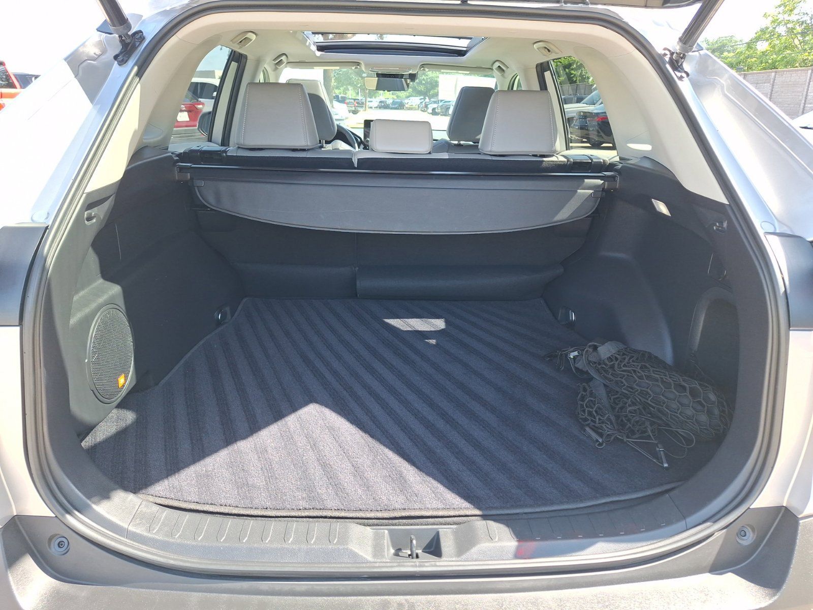Used 2023 Toyota RAV4 Limited AWD/4WD image 38