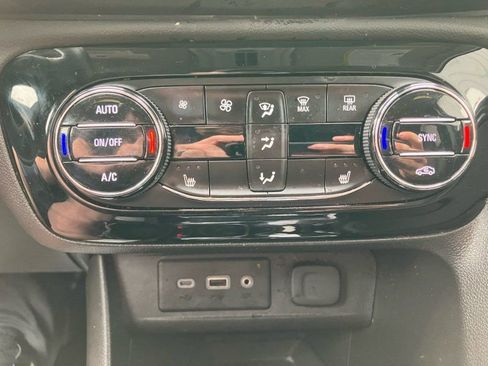 Used 2023 Buick Encore GX Essence w/ Experience Buick Package image 21