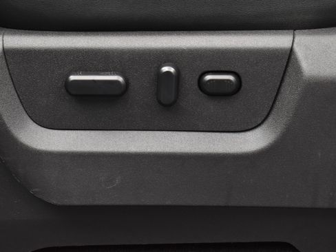 Used 2016 Ford F350 Platinum image 9