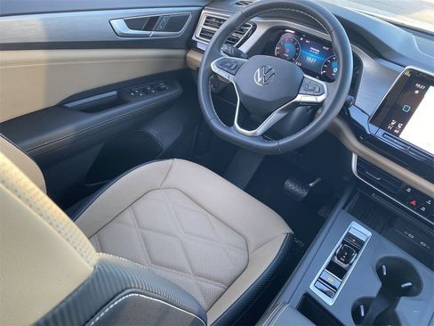New 2026 Volkswagen Atlas Cross Sport SE image 11
