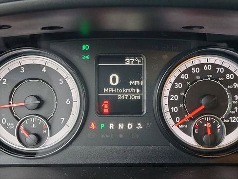 Used 2019 RAM 1500 Express image 19