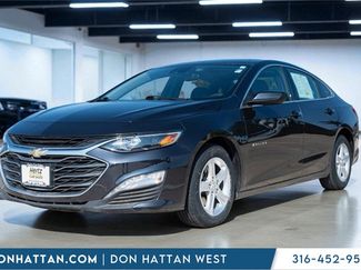 Used 2023 Chevrolet Malibu LT image 1