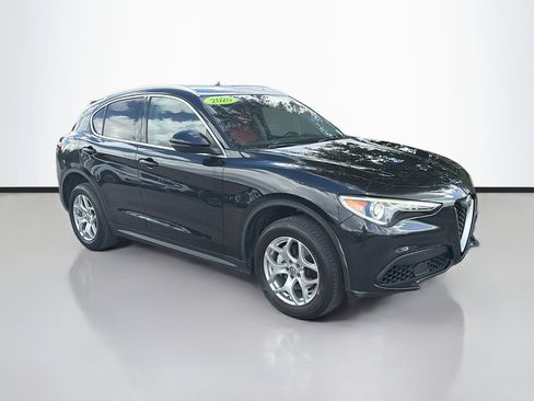 Used 2020 Alfa Romeo Stelvio image 1