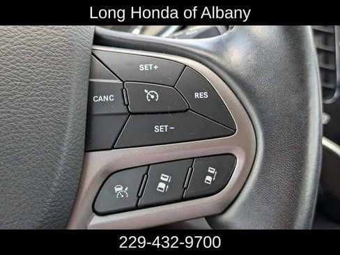 Used 2020 Jeep Cherokee Limited w/ Technology Group AWD/4WD image 29