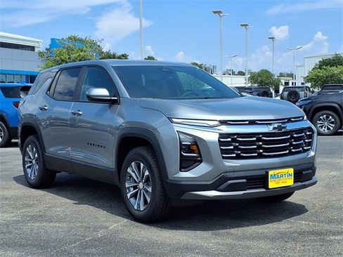 New 2026 Chevrolet Equinox LT w/ Convenience Package II image 6