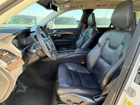 Used 2018 Volvo XC90 T6 Momentum w/ Momentum Plus Package AWD/4WD image 25