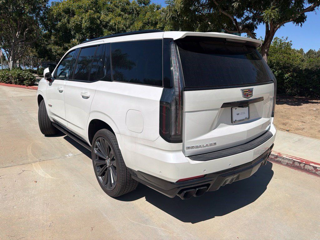 Certified 2025 Cadillac Escalade V AWD/4WD image 11