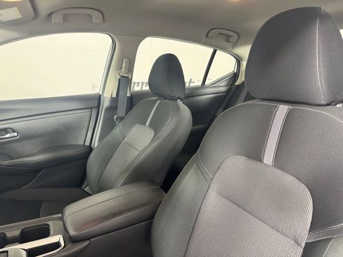 Used 2025 Nissan Sentra SV FWD image 10
