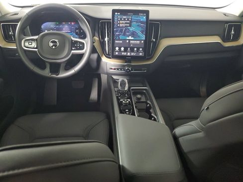 Certified 2026 Volvo XC60 B5 Core AWD/4WD image 17