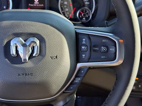 New 2027 RAM 2500 Big Horn AWD/4WD image 17