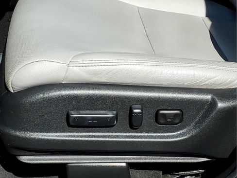 Used 2015 Honda CR-V Touring image 16