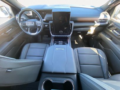 New 2026 GMC Yukon Denali w/ Sun & Power Step Package