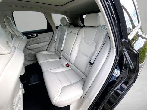 Used 2022 Volvo XC60 T8 Inscription w/ Advanced Package AWD/4WD image 25