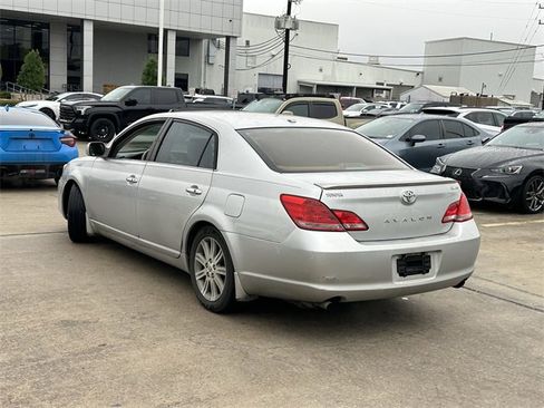 Used 2009 Toyota Avalon Limited image 7