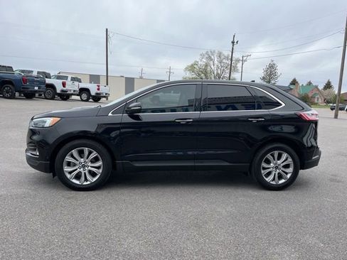 Used 2019 Ford Edge Titanium w/ Equipment Group 301A FWD image 9